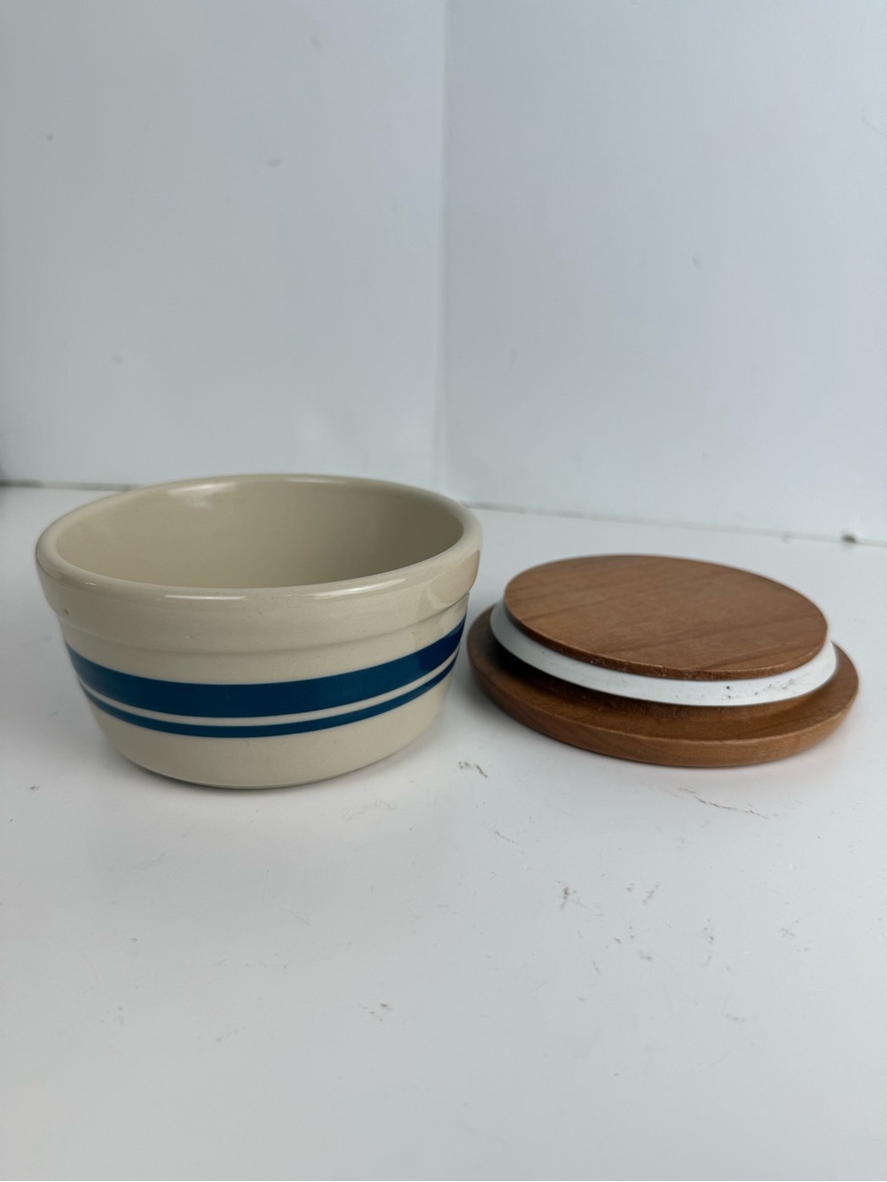 Friendship Pottery Roseville OH Ceramic Storage Jar Crock Wood Lid 2.5” x 5” - Picture 2 of 8